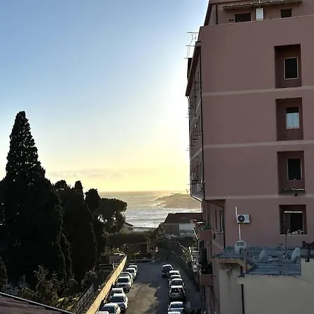 Suite A 1 Minuto Dalla Spiaggia A Piedi - Sanremo Exterior photo